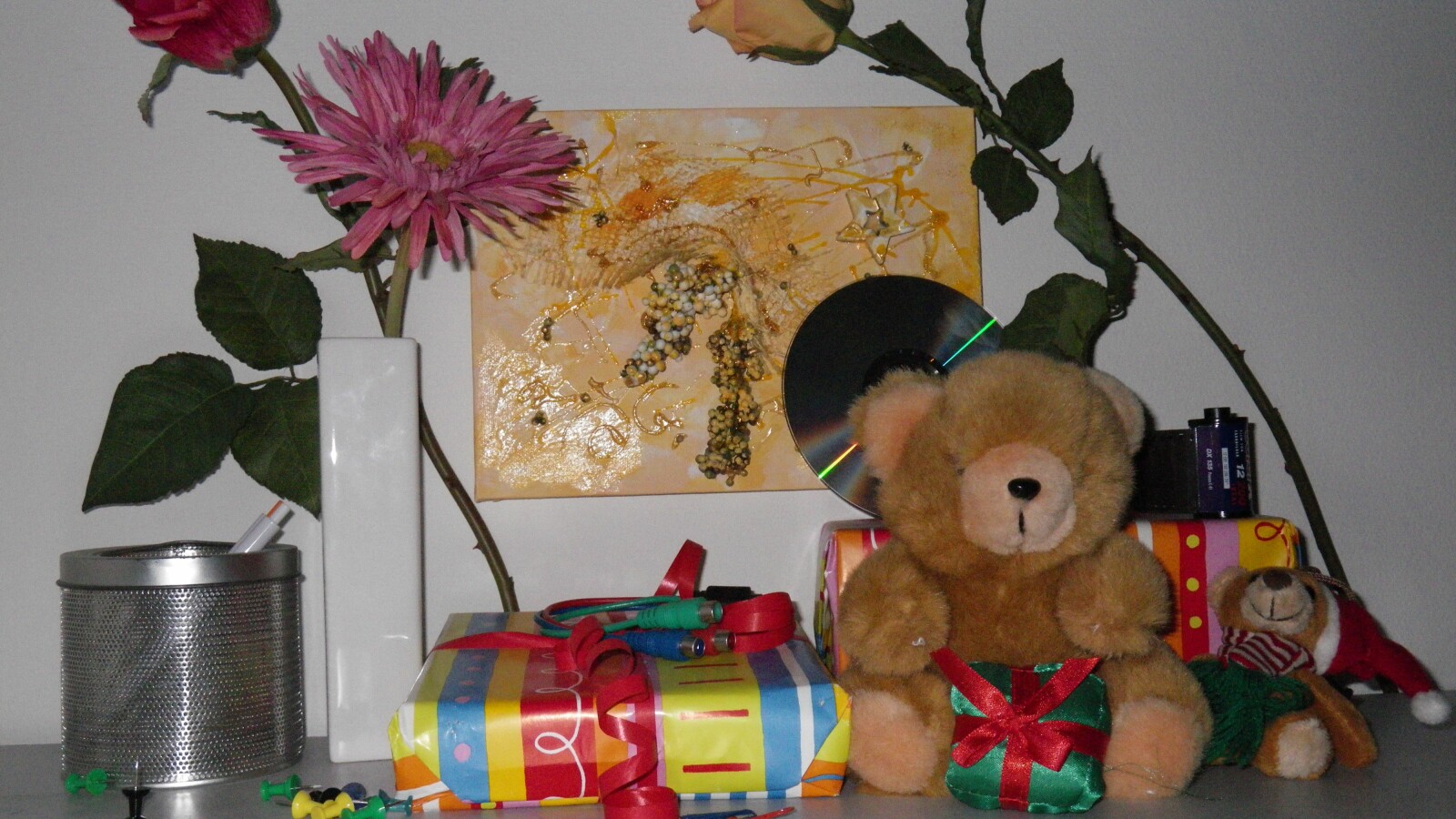 Zimmerbeleuchtung aus, Blitz ein: ISO 400, Blende 3.8, 1/50 Sekunde.