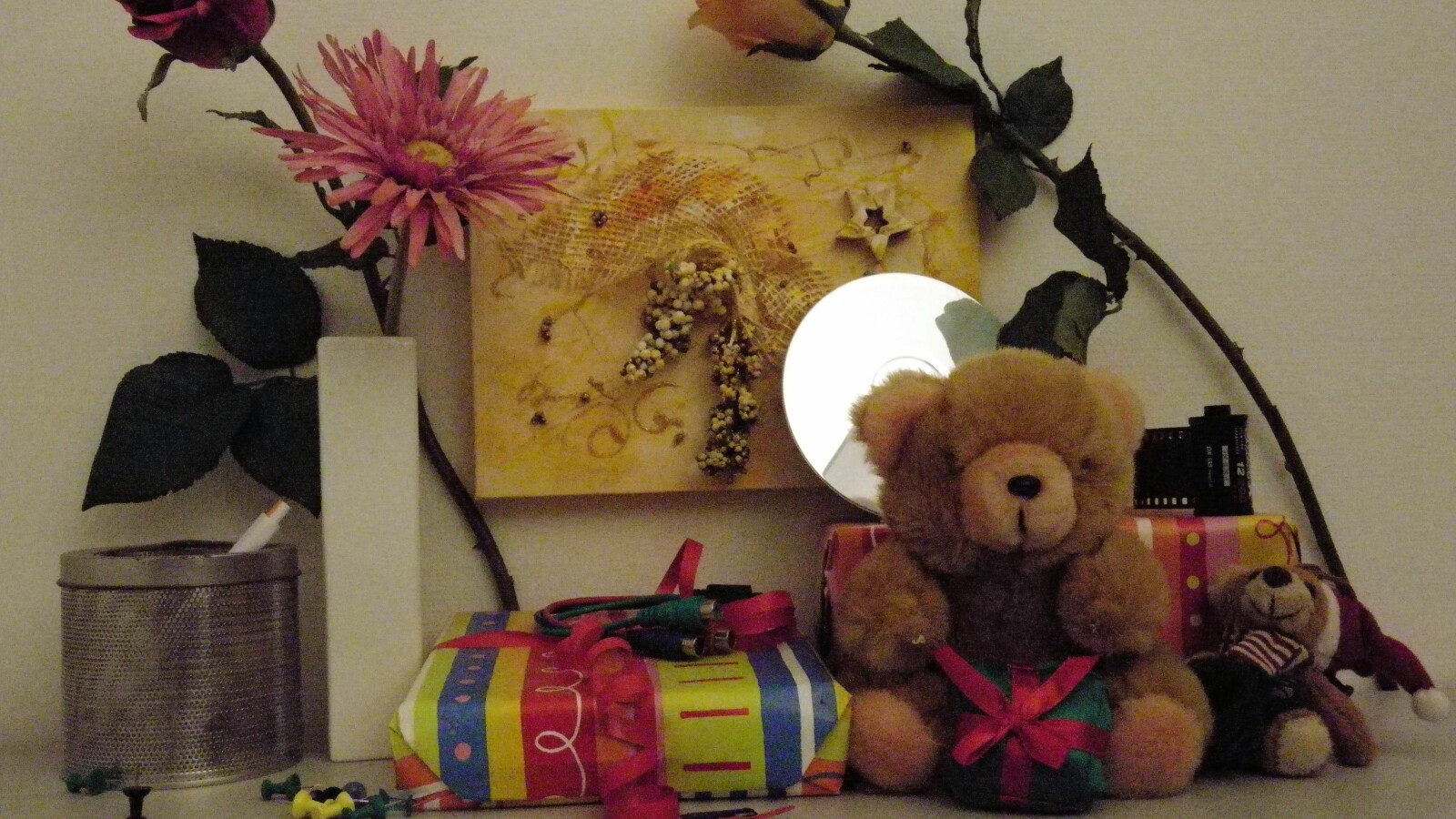 Zimmerbeleuchtung ein, Blitz aus: ISO 1600, Blende 4.6, 1/160 Sekunde.