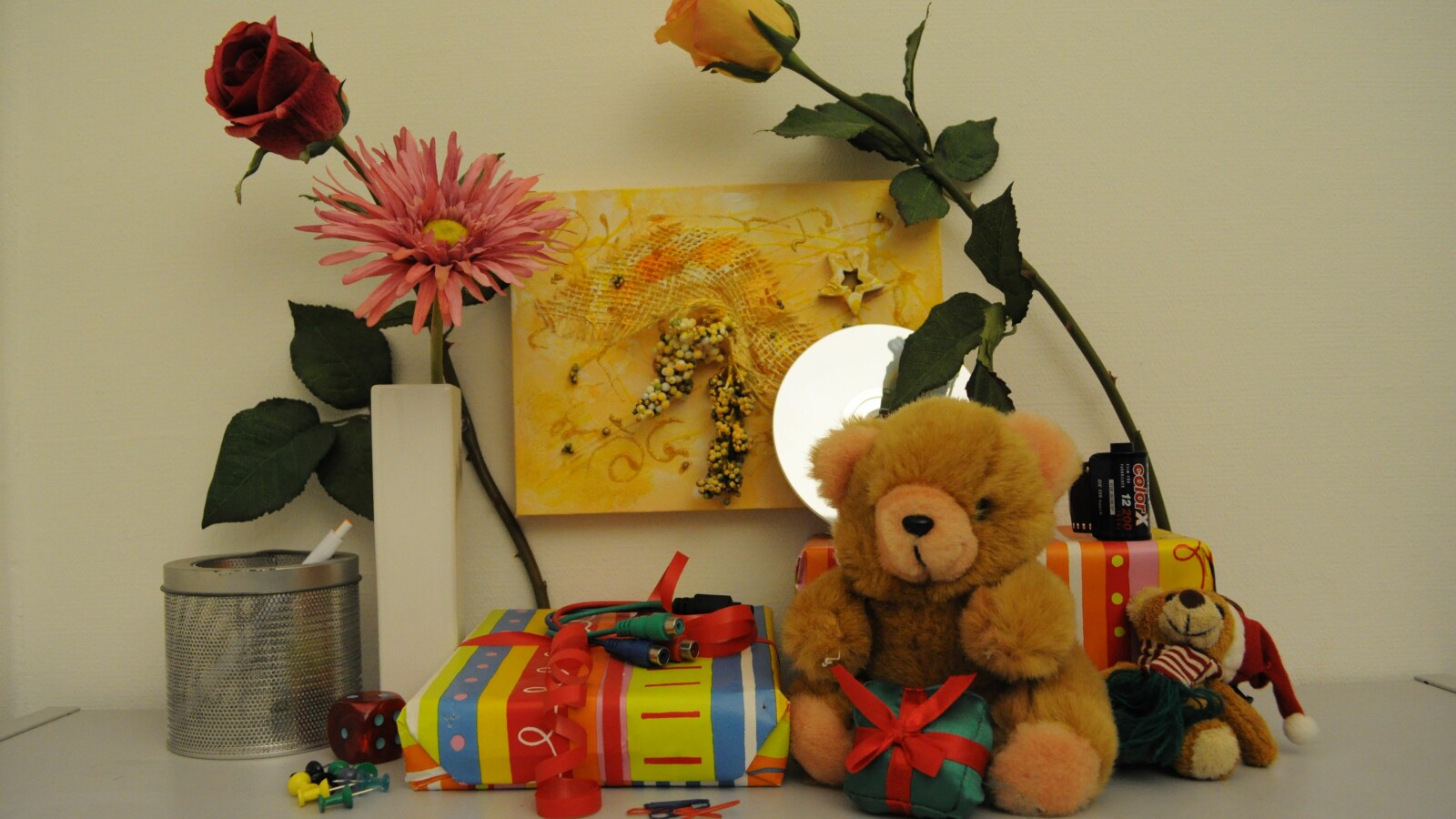 Zimmerbeleuchtung ein, Blitz aus: ISO 1600, Blende 5.6, 1/125 Sekunde.