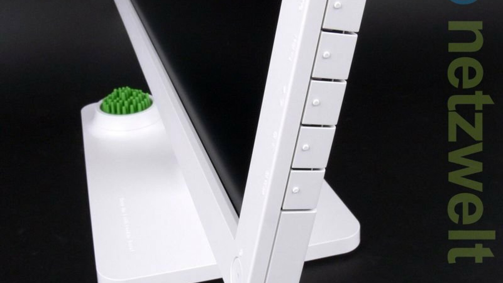 Die fünf Tasten zu Bedienung des Monitors an der rechten Seite des Geräts.