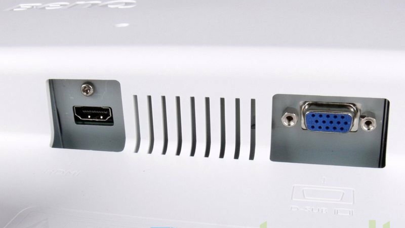 HDMI-1.3- und VGA-Anschluss.