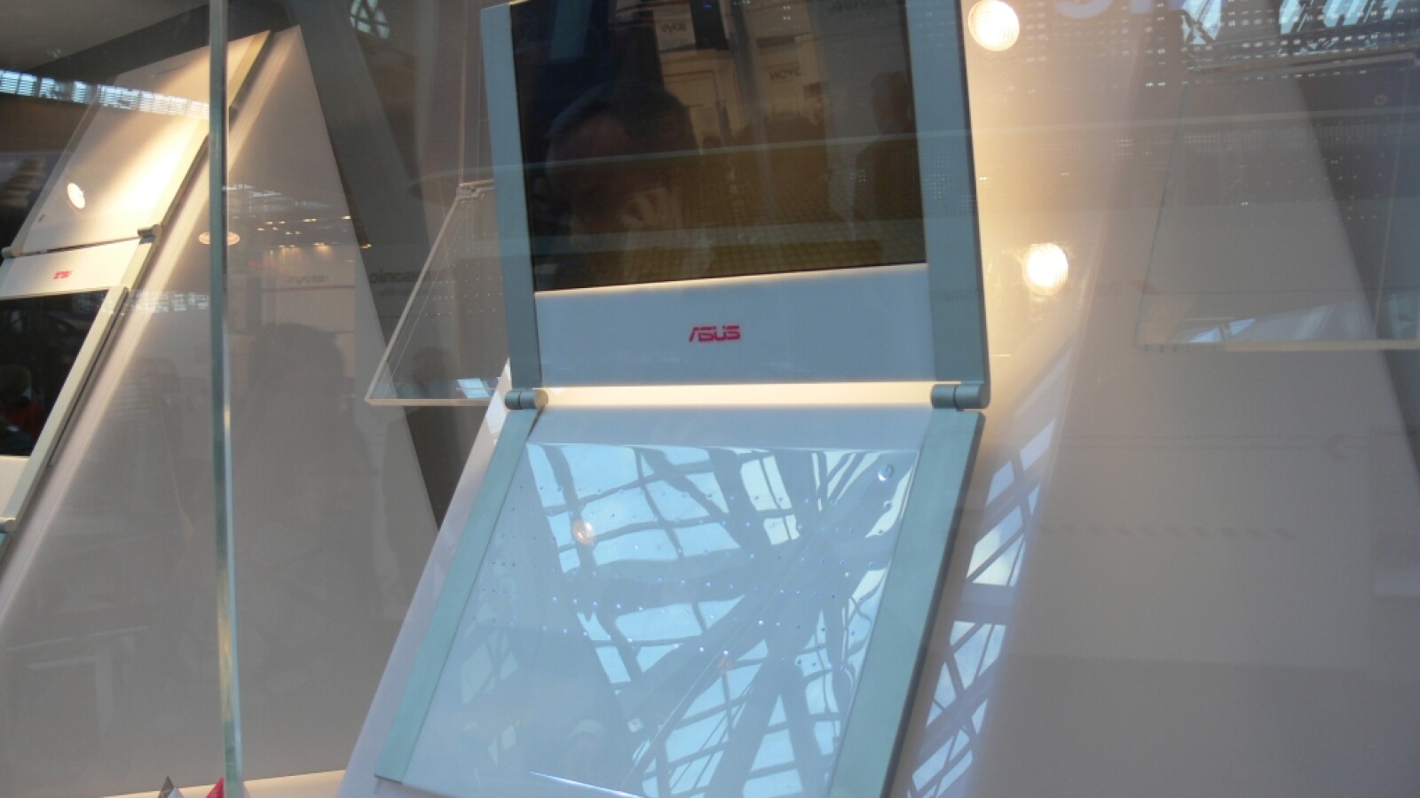 Asus experimentiert bereits länger an Alternativen zur Tastatur.