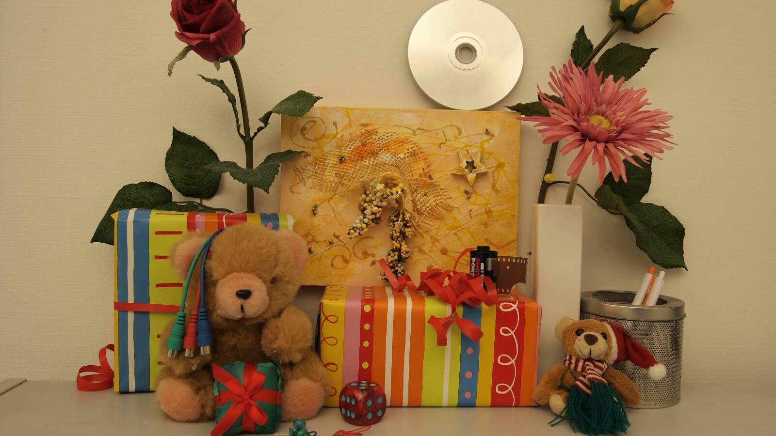 Zimmerbeleuchtung ein, Blitz aus: ISO 100, Blende 3.5, 1/15 Sekunde.