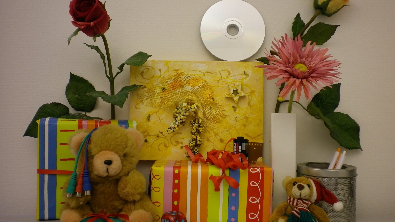 Zimmerbeleuchtung ein, Blitz aus: ISO 100, Blende 3.9, 1/6 Sekunde.