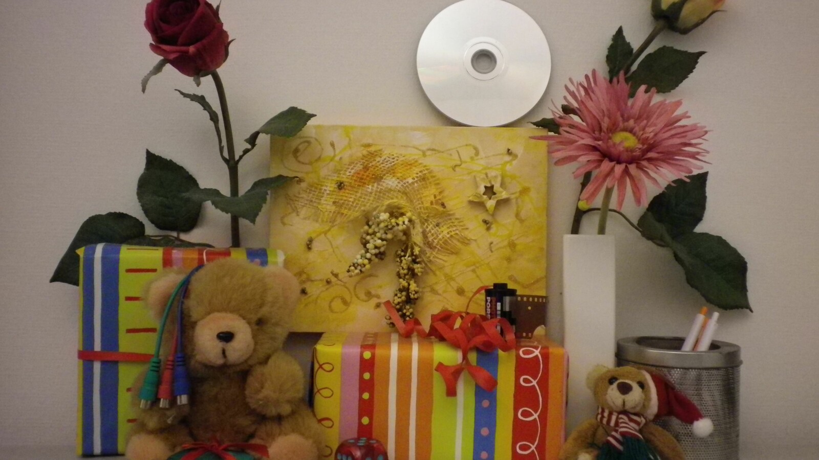 Zimmerbeleuchtung ein, Blitz aus: ISO 800, Blende 3.9, 1/80 Sekunde.