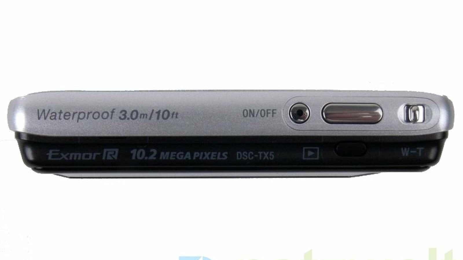 Einschaltknopf, Auslöser, Zoomwippe und Bildwiedergabe-Taste auf der Oberseite.