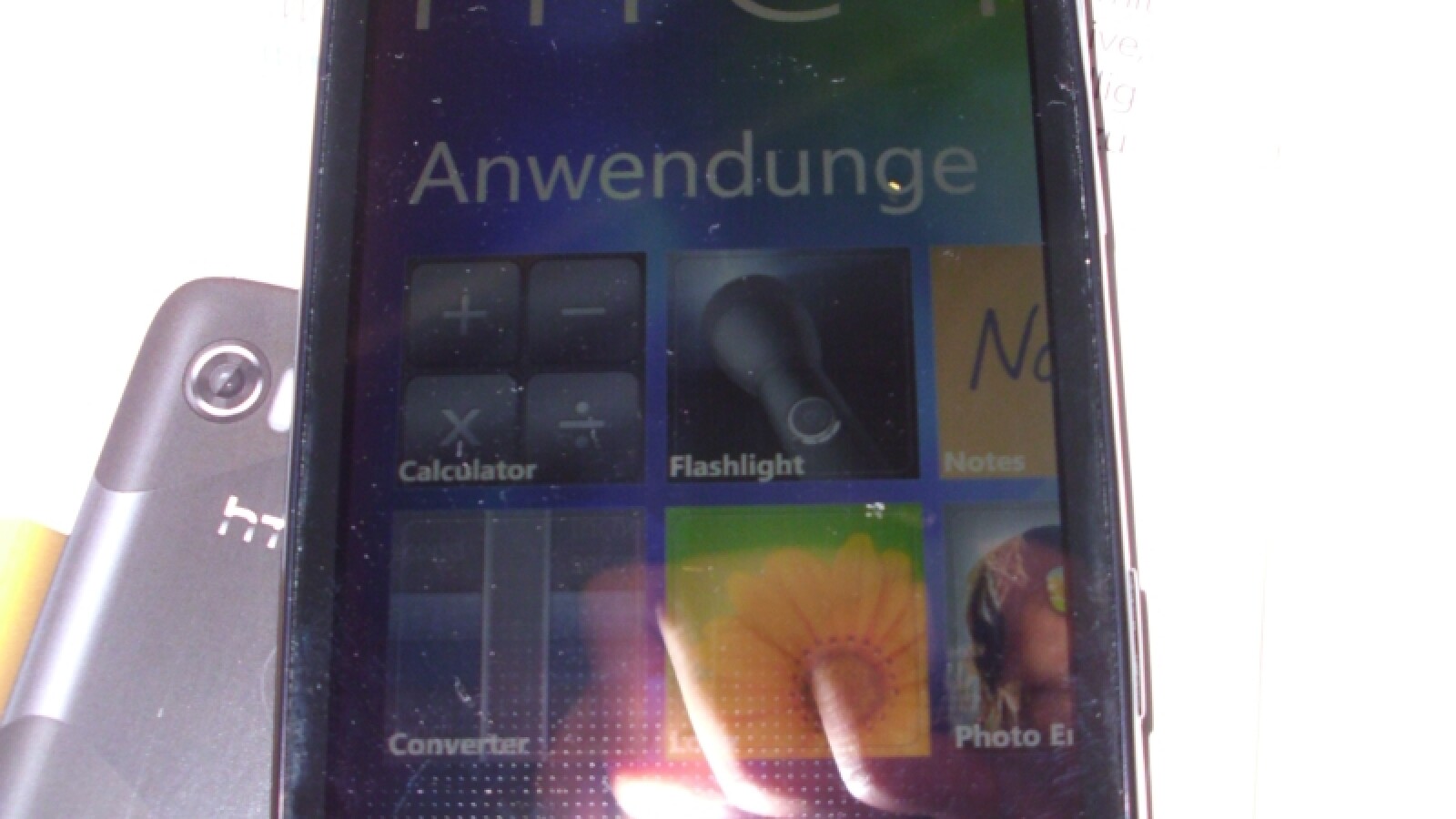 Auch das HTC Hub ist wie beim Mozart und Trophy auf dem Smartphone vorinstalliert. (Bild: netzwelt)