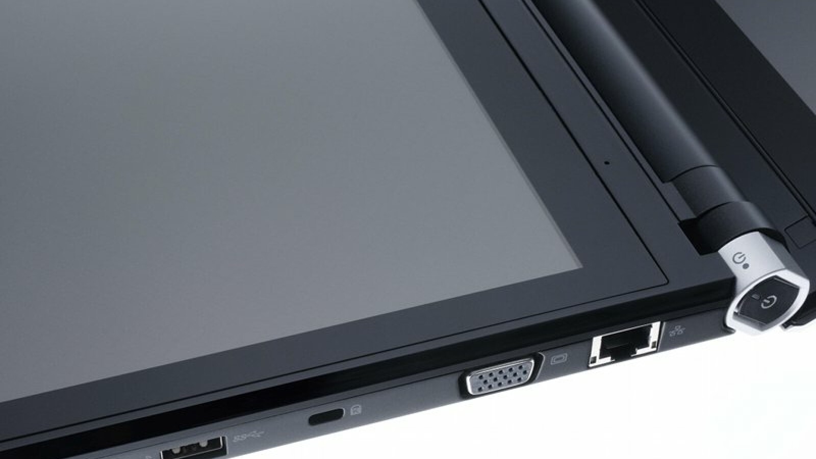 Audio-Buchsen sowie je ein USB-3.0-, VGA-, und LAN-Anschluss.