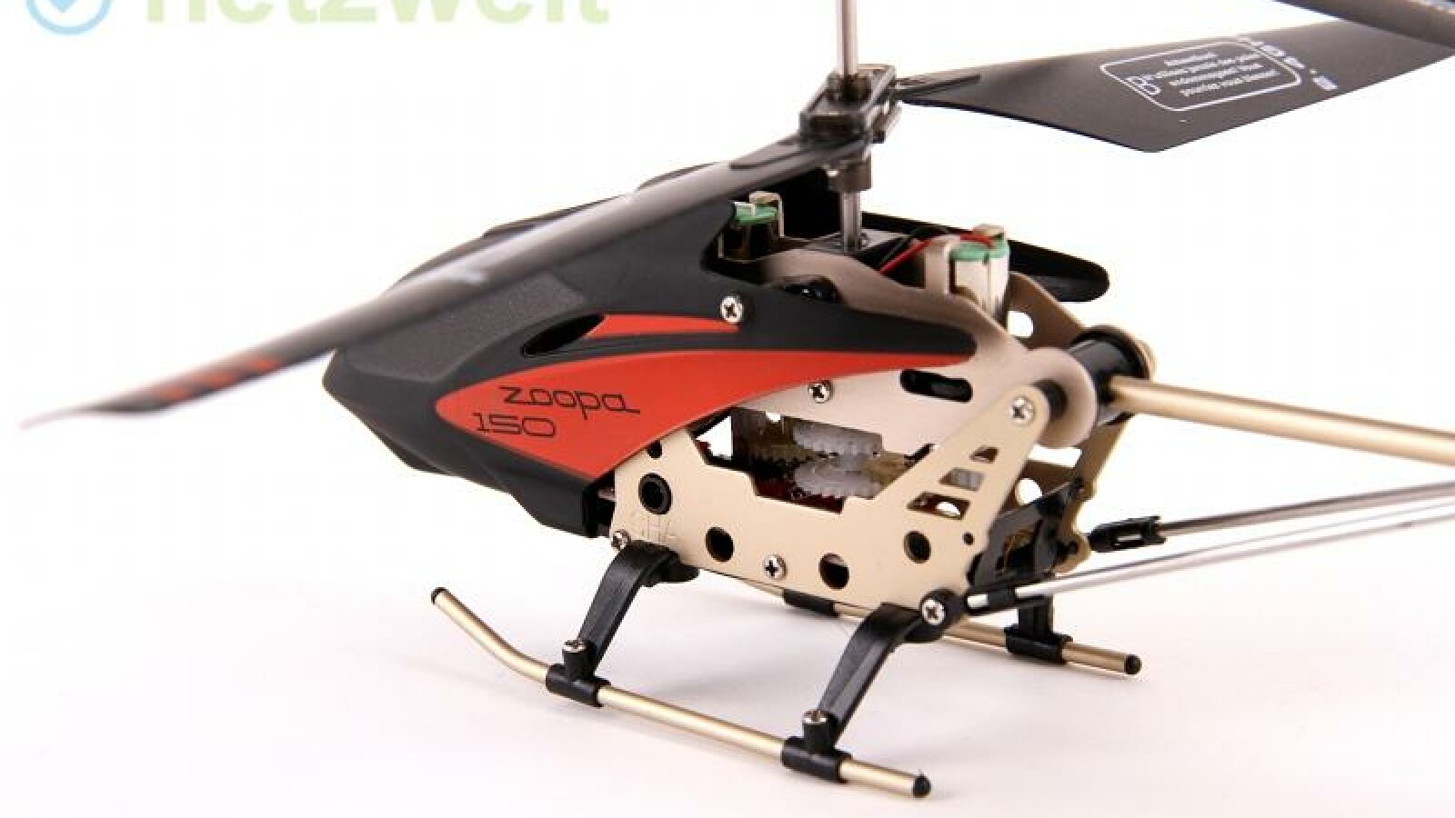 Eine Akku-Ladung reicht für ungefähr acht Minuten Flugspaß. (Bild: netzwelt)