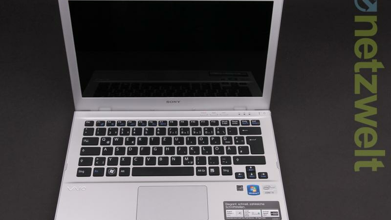 Die Tastatur des Vaio T ist fast makellos - leider lässt sich der Bereich um die Buchstaben H,J,K schon mit wenig Kraftaufwand eindrücken. (Bild: netzwelt)