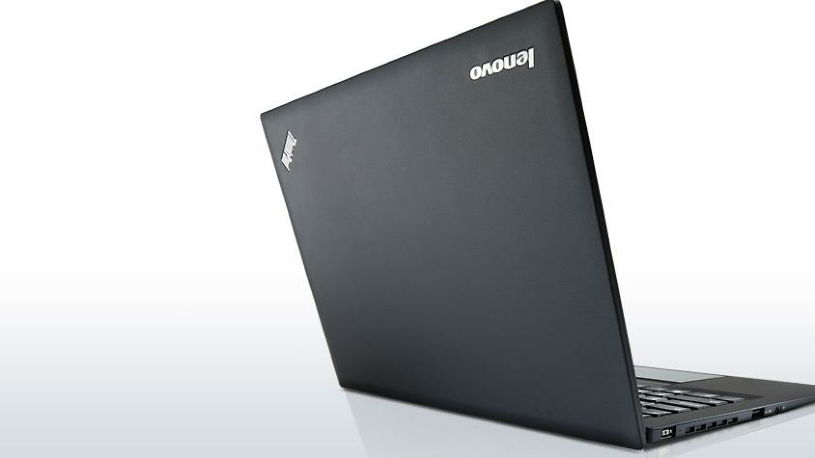 Das Gehäuse besteht aus edlen und vor allem leichten Werkstoffen wie Kohlefaser oder Magnesium. (Bild: Lenovo)