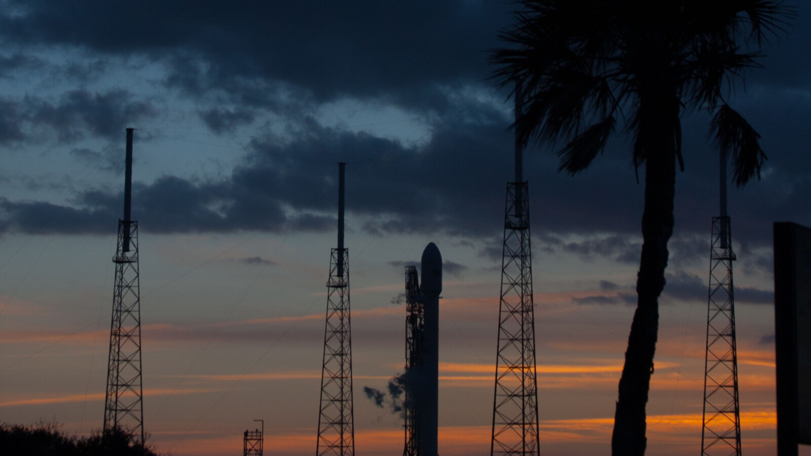 Die Rakete hob von Cape Canaveral aus ab. (Bild: SpaceX)