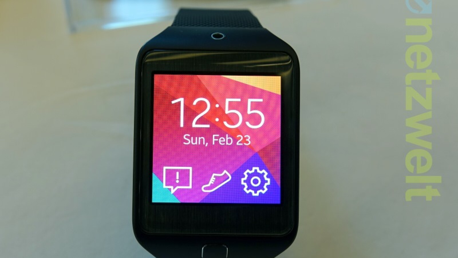 Der Bildschirm misst in der Diagonale weiterhin 1,63 Zoll. (Bild: netzwelt)