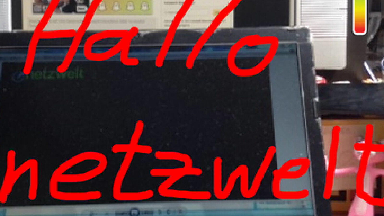 Sie können das Foto als "Meine Geschichte" veröffentlichen. Dann haben Ihre Freunde 24 Stunden Zeit, das Bild anzusehen. Wer Ihre Geschichte sieht, legen Sie in den Privatsphäre-Einstellungen fest. Um das Bild an einen Freund zu versenden, tippen Sie rechts unten auf den Pfeil. (Bild: Screenshot/Snapchat)