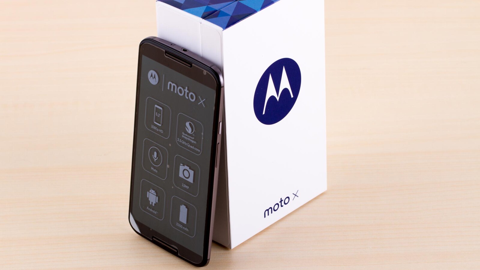 Den ausführlichen Test des Motorola Moto X (2. Generation) lässt ihr in Kürze auf netzwelt.