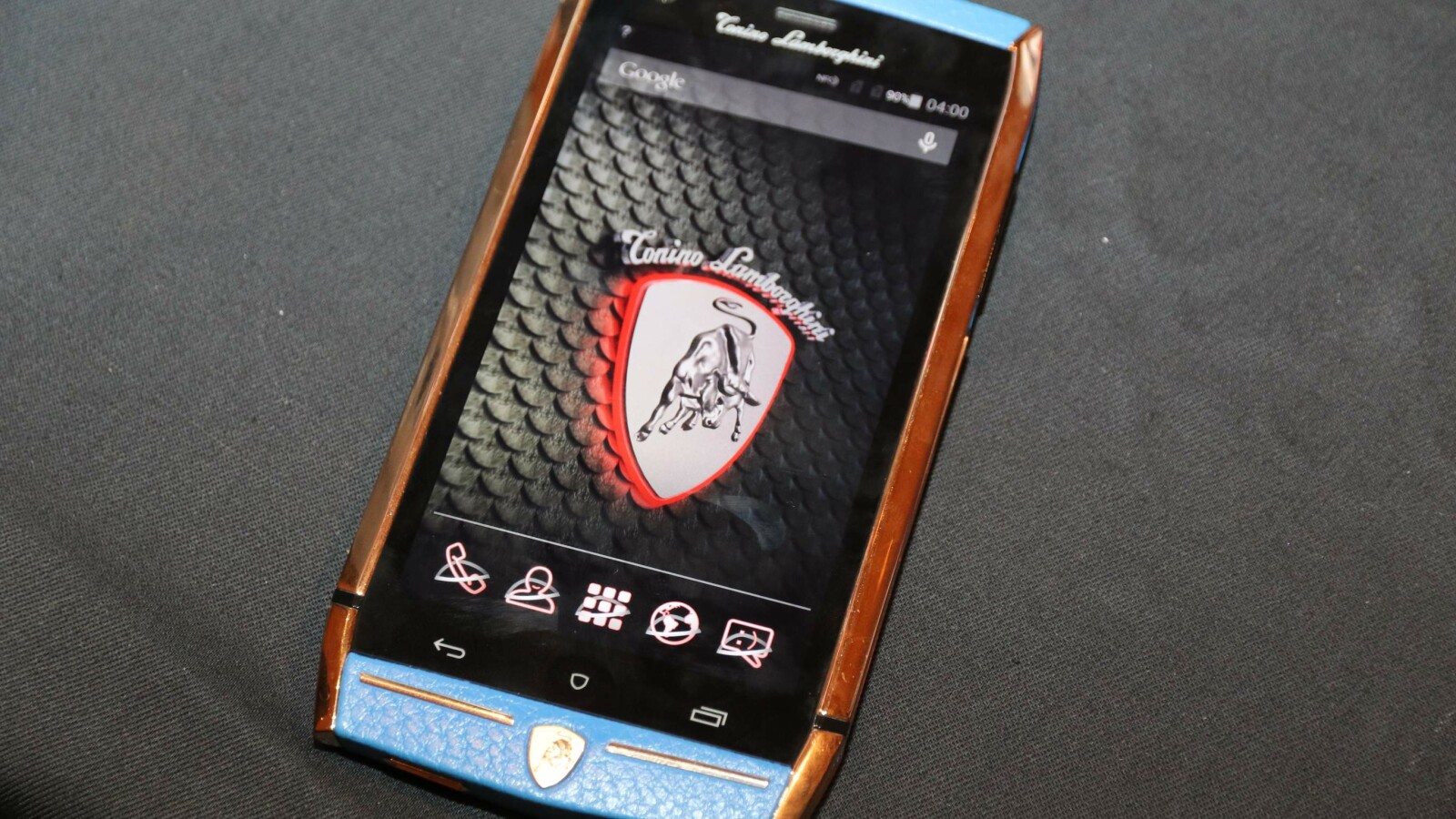 Lamborghini Mobile hat Googles Handy-OS nur optisch überarbeitet. (Bild: netzwelt)