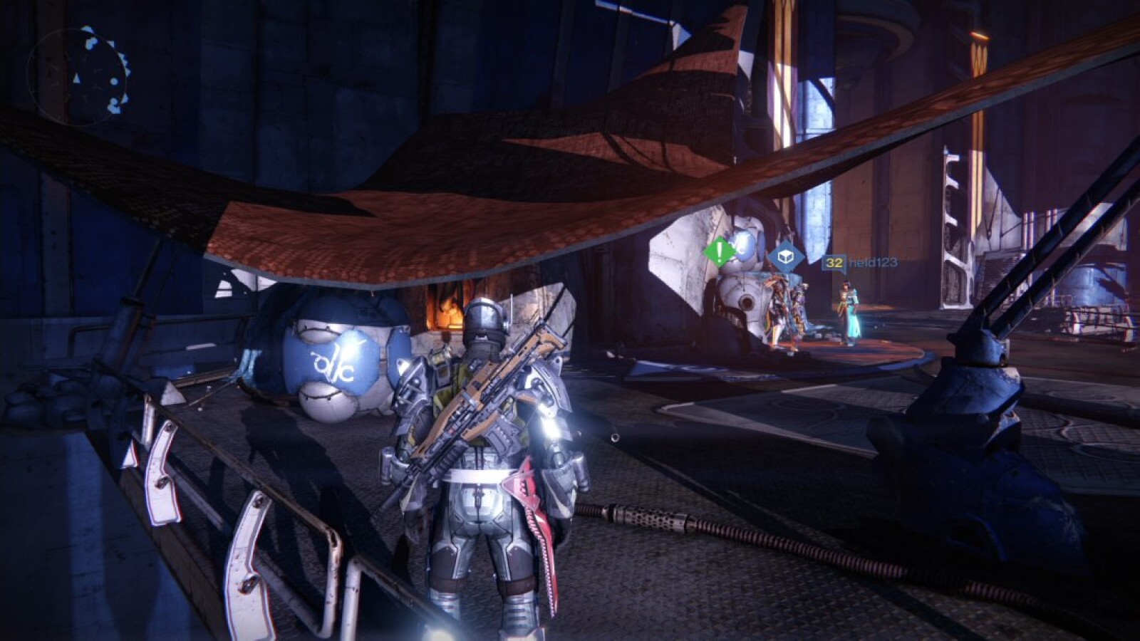 ...geht auf die linke Seite seiner Hütte und springt auf das Stoffdach... (Screenshot / Activision)