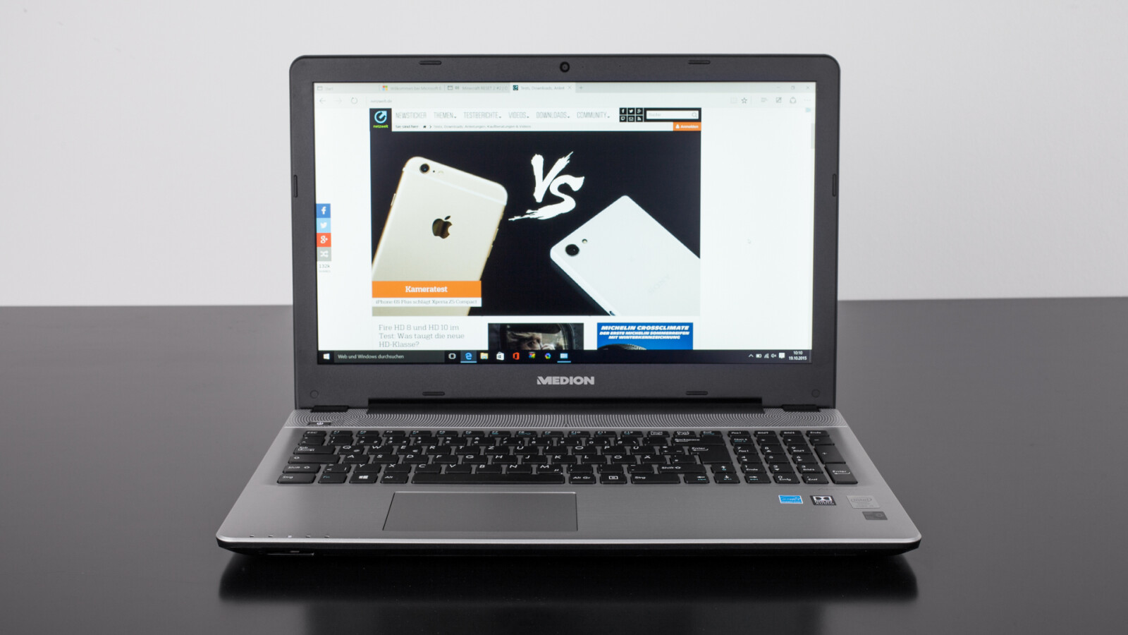 ... Lichteinfall bleiben Inhalte ablesbar.