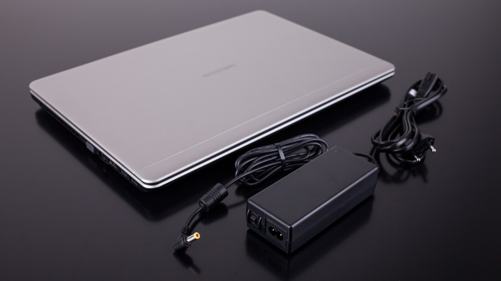 Unterm Strich bietet das Aldi-Notebook viel Leistung fürs Geld - ein über jeden Zweifel erhabenes Gehäuse dürft ihr aber nicht erwarten.