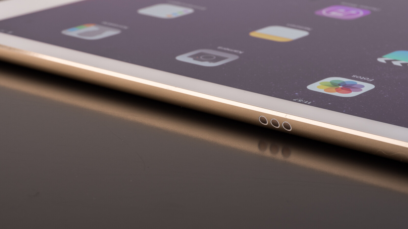 Der Bildschirm löst mit 2.732 x 2.048 Bildpunkten auf.