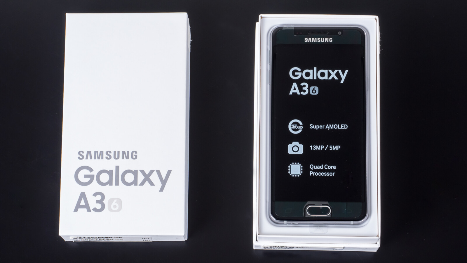 Das Galaxy A3 (2016) bietet ein 4,7-Zoll-Display. Es ist jedoch nur unwesentlich größer als das Galaxy S5 mini.