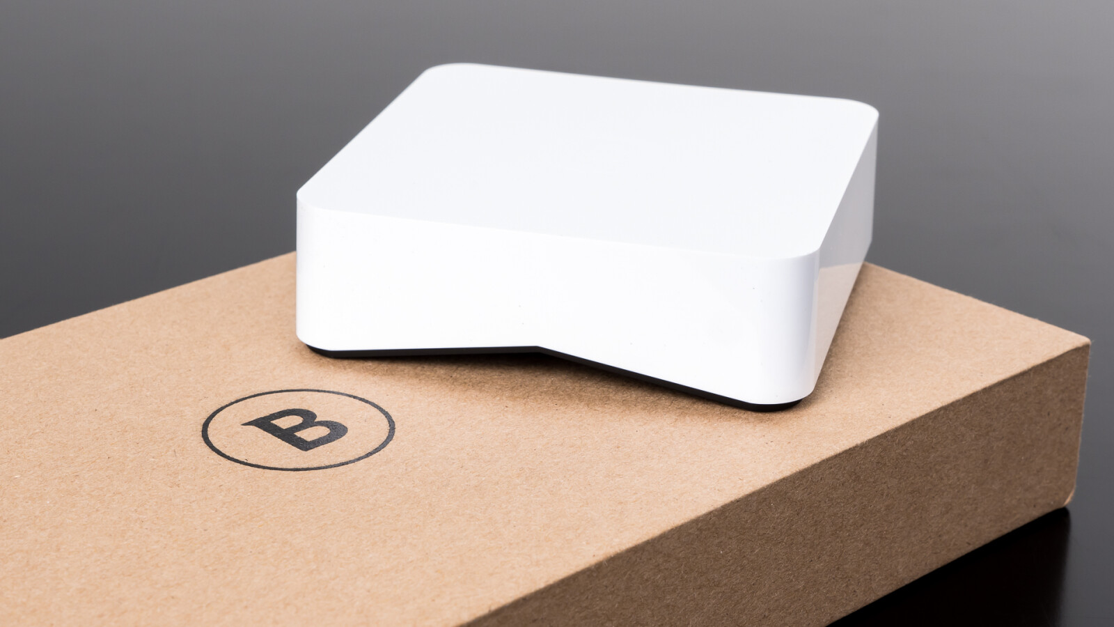 Die Installation der Bitdefender Box erfolgt dann mit einer App für iOS und Android.