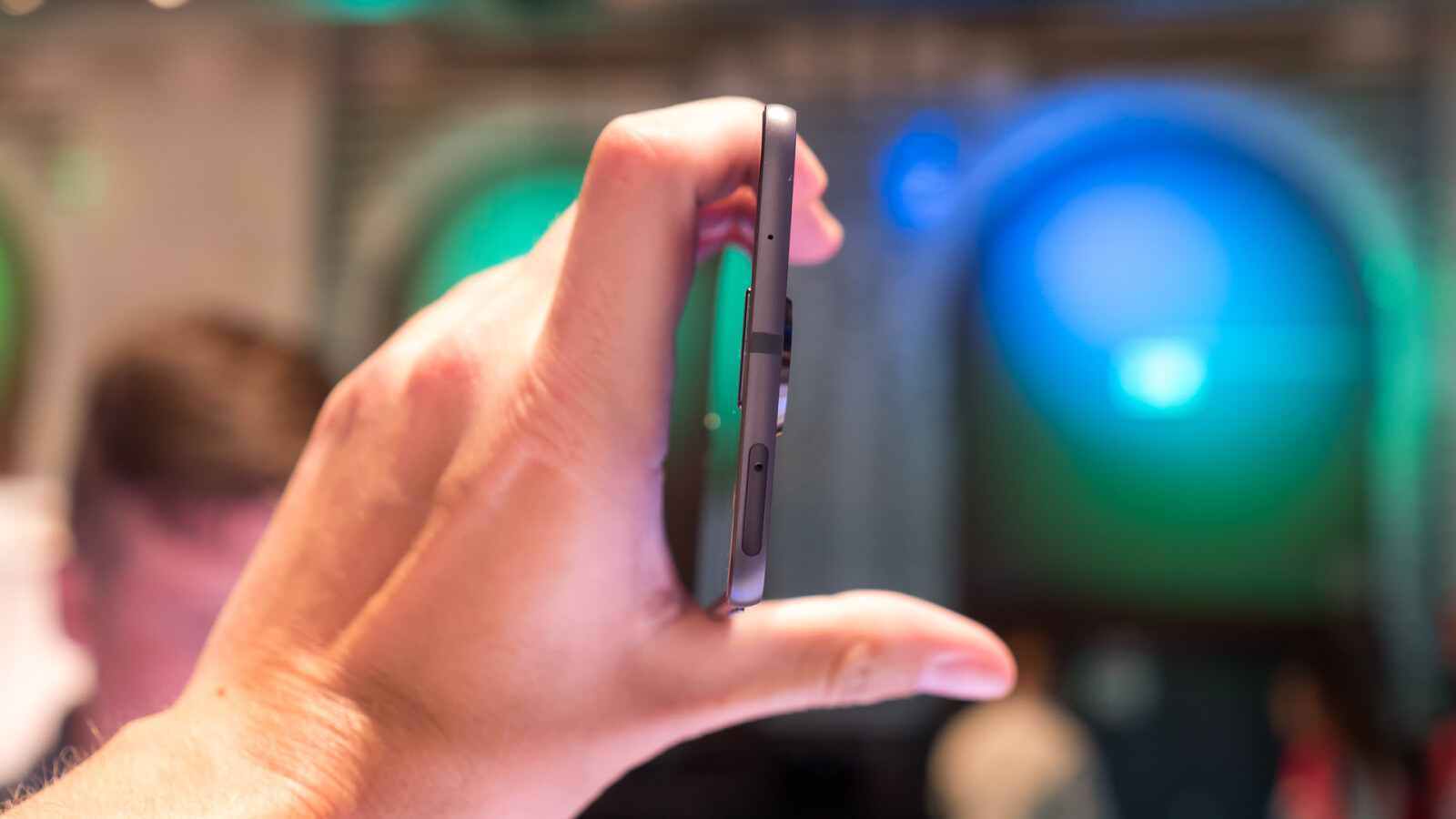 Mit 5,2 Millimetern ist das Moto Z hauchdünn.