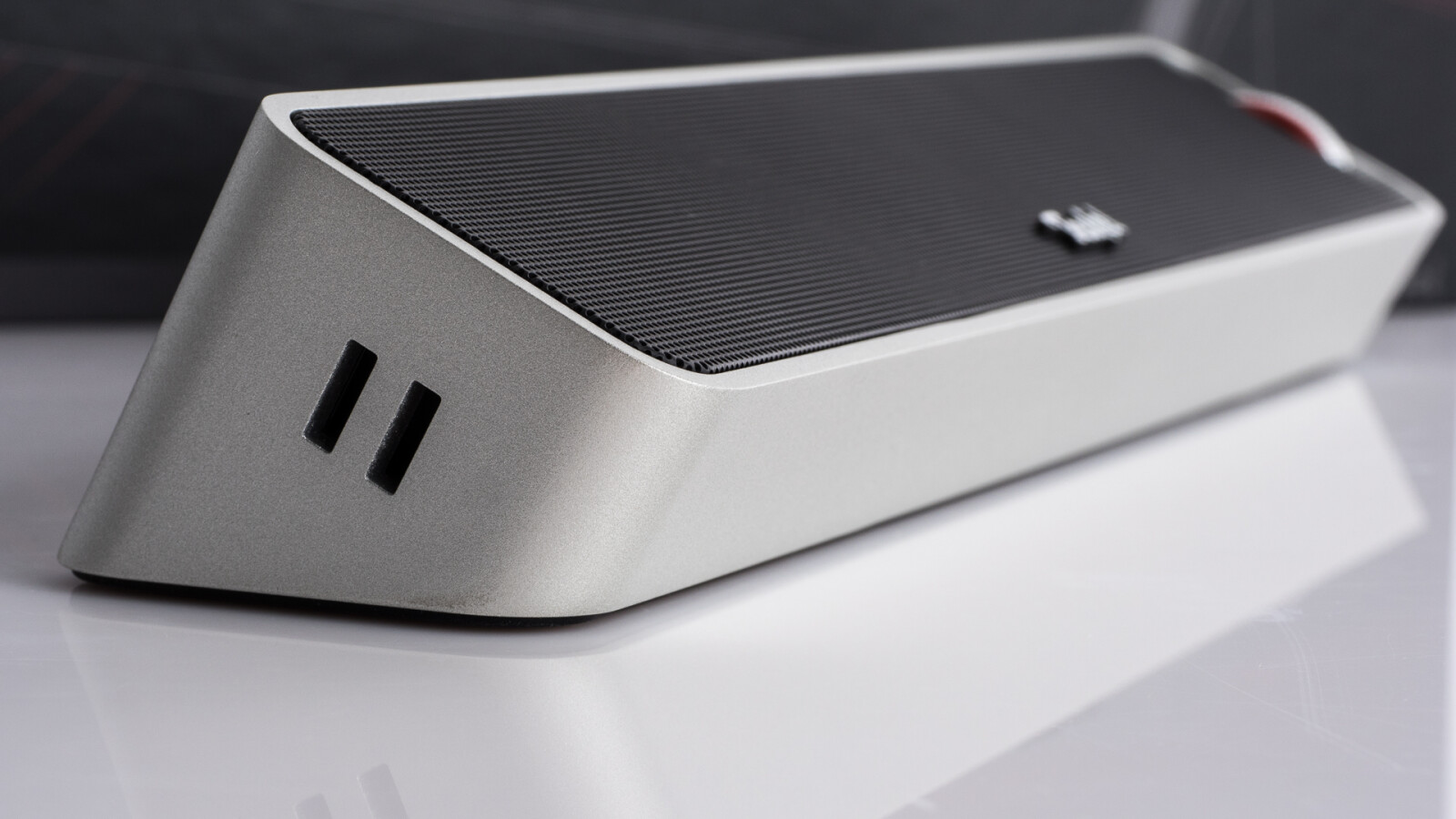 ... vier Treiber, die sogar eine gewisse Stereo-Bühne aufbauen.