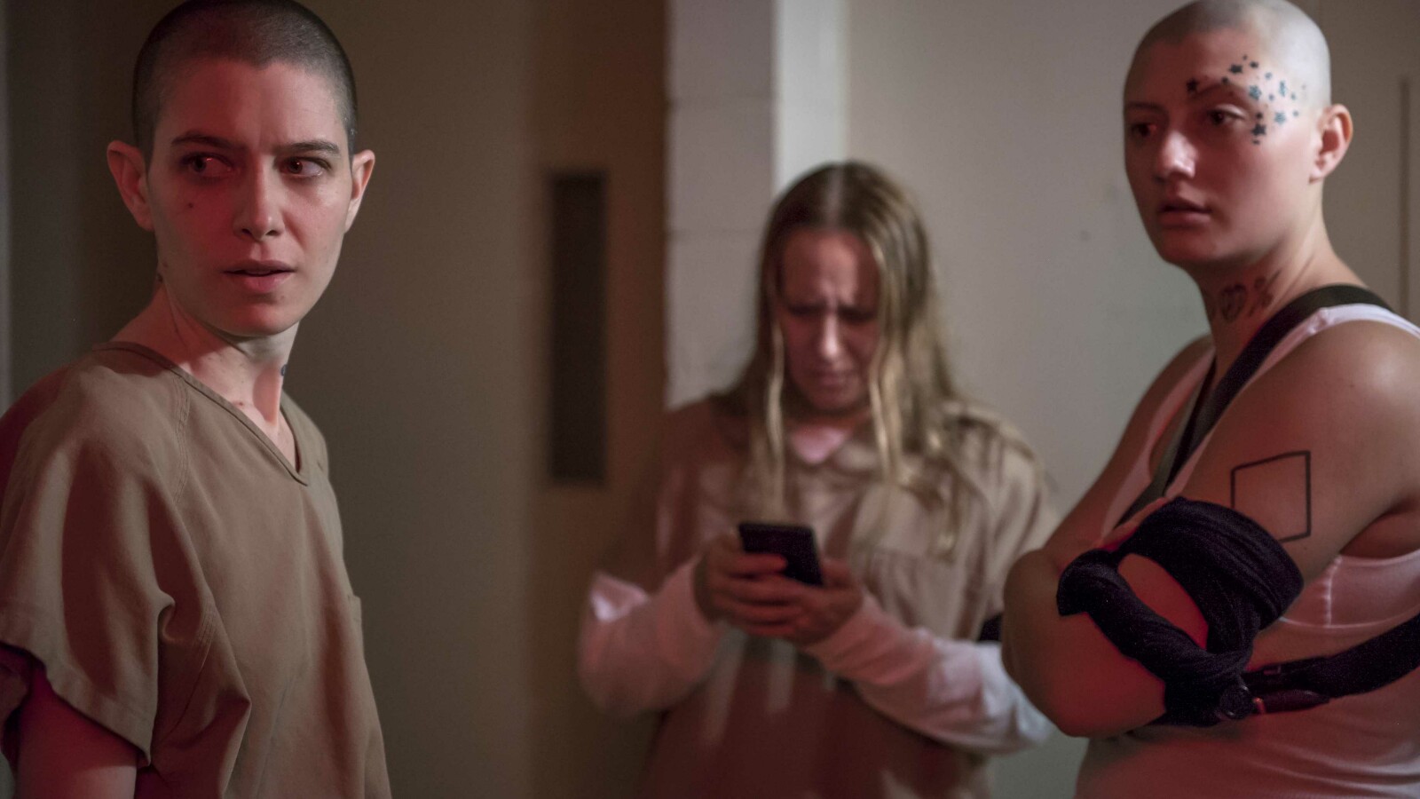 Orange Is The New Black - Staffel 5: Nach dem Tod von Poussey Washington, gehen die Insassinnen auf die Barrikaden.