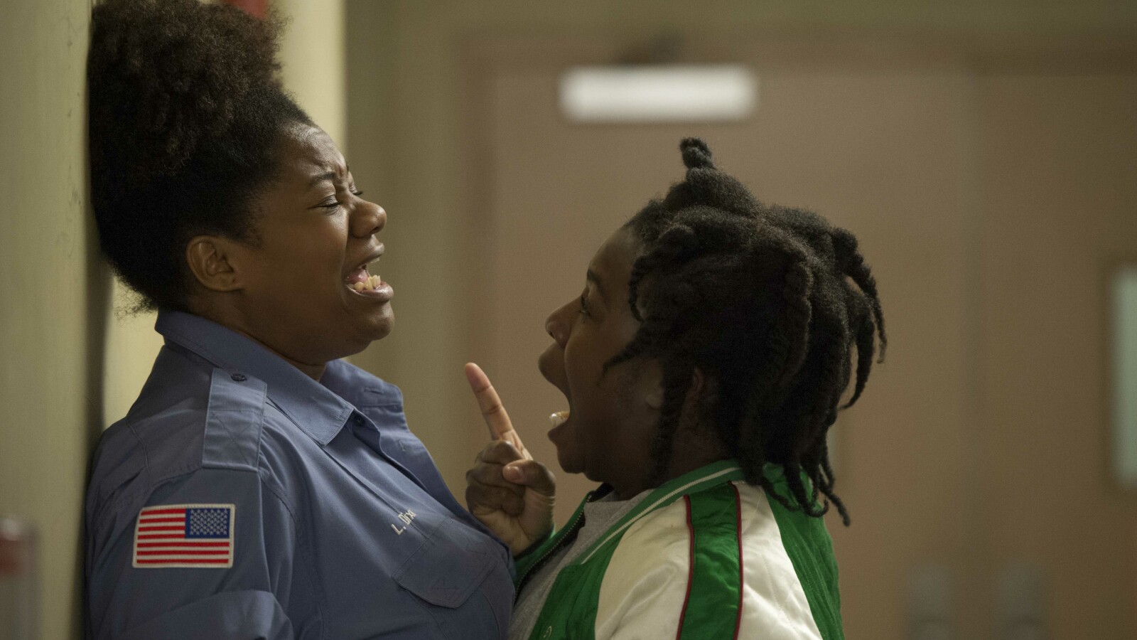 Orange Is The New Black - Staffel 5: Nach dem Tod von Poussey Washington, gehen die Insassinnen auf die Barrikaden.