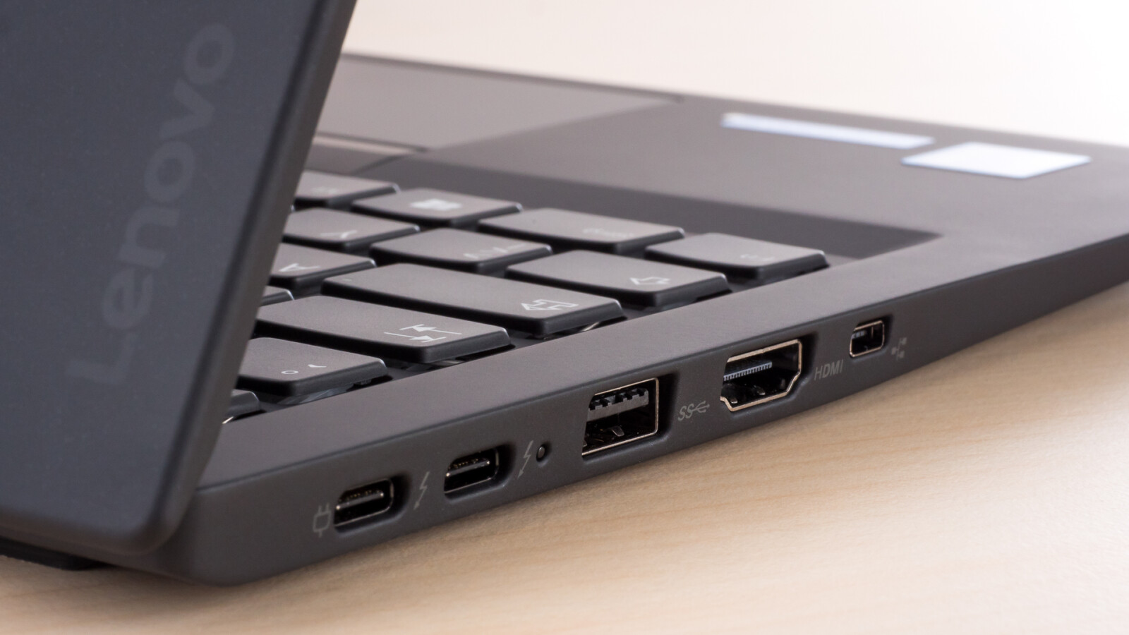 ... Anschlusspalette, die nun auch zwei Thunderbolt 3 / USB-C-Ports bietet. Doch auch der klassische ...