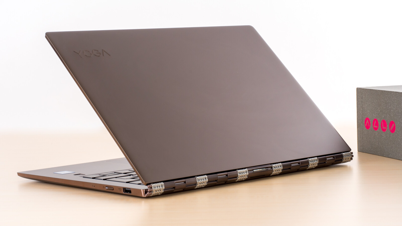 Und auch die Displayhelligkeit hätte für den ...