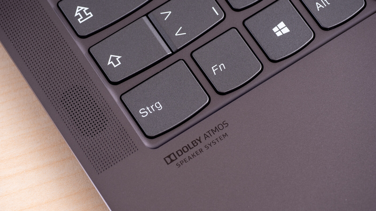 Die vier Lautsprecher des Lenovo Yoga S940 sind Dolby Atmos-zertifiziert.