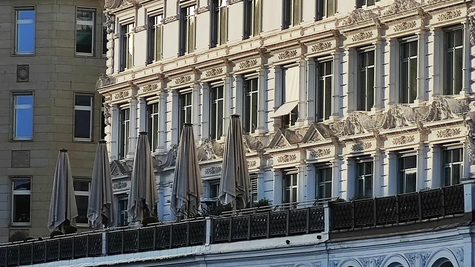 Xiaomi Mi Note 10: Alsterarkaden 50x Zoom