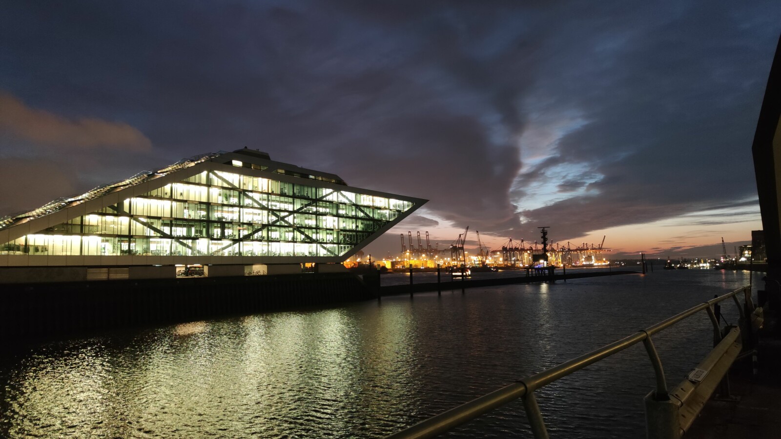 Xiaomi Mi Note 10: Dockland dunkel 108 MP