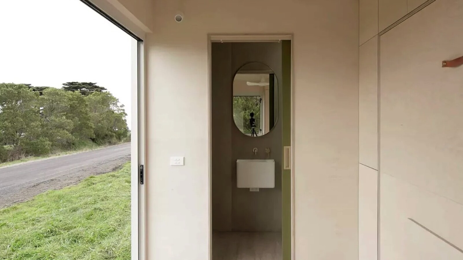 ...Base Cabin geht es großzügig und gemütlich zu. Das mag ...