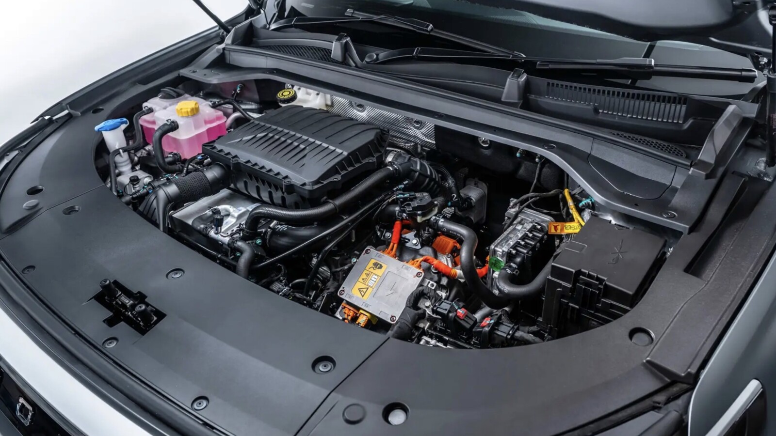 ... edel zu. Über 140 Kilometer soll das SUV ...