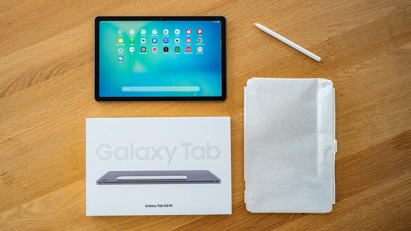 Der Lieferumfang des Samsung Galaxy Tab S10 FE im Überblick. Highlight ist der Bedienstift S-Pen.
