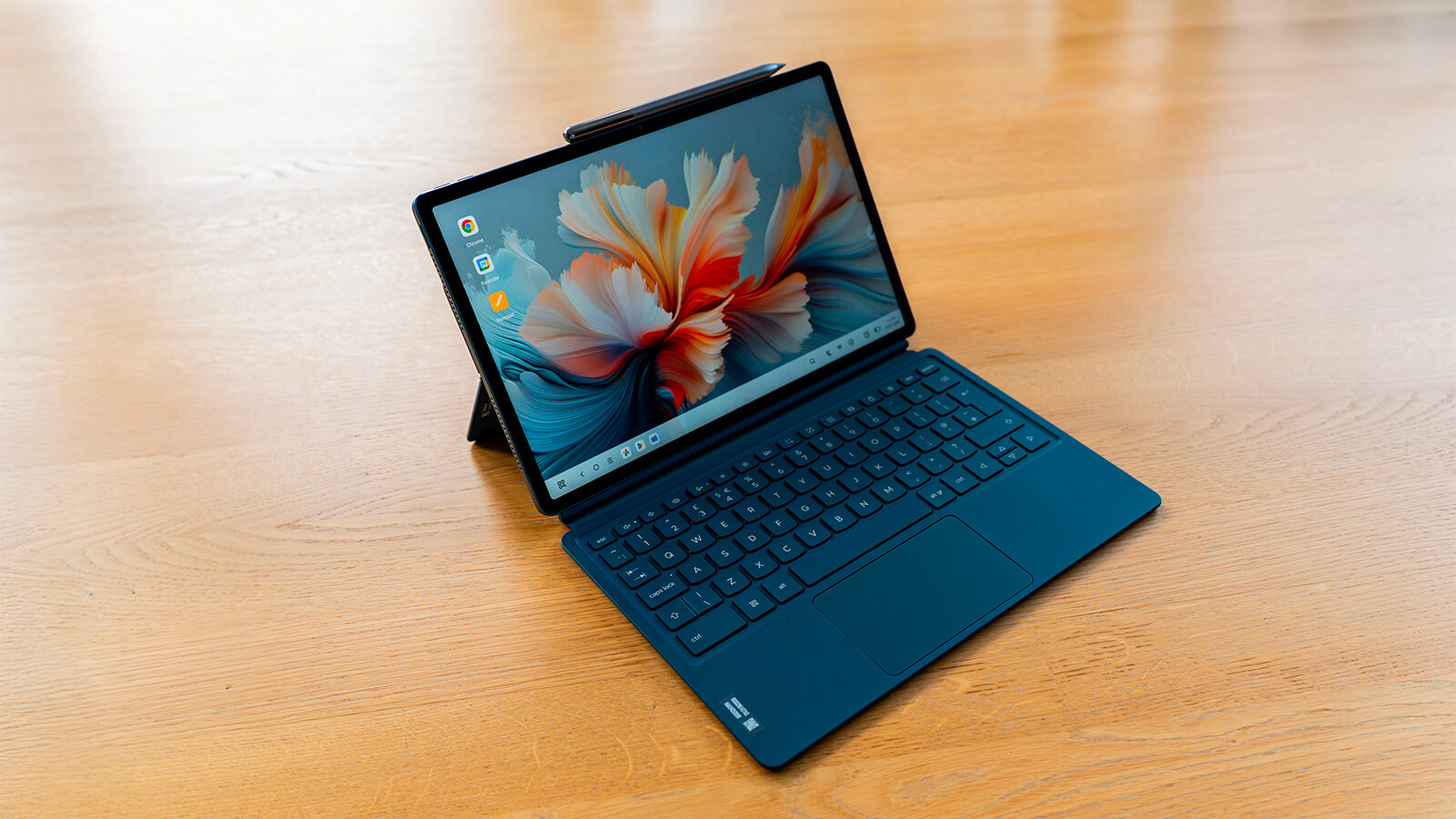 Aufgrund seiner Größe kommt er einem mobilen Laptop-Ersatz ziemlich nahe.