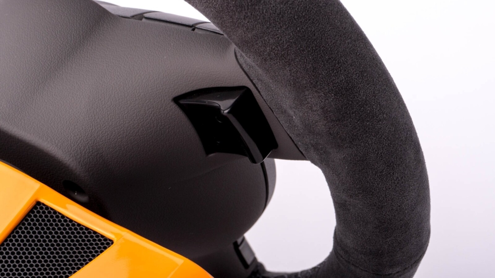 Metallene Schaltwippen lassen sich hier nachträglich anschrauben.