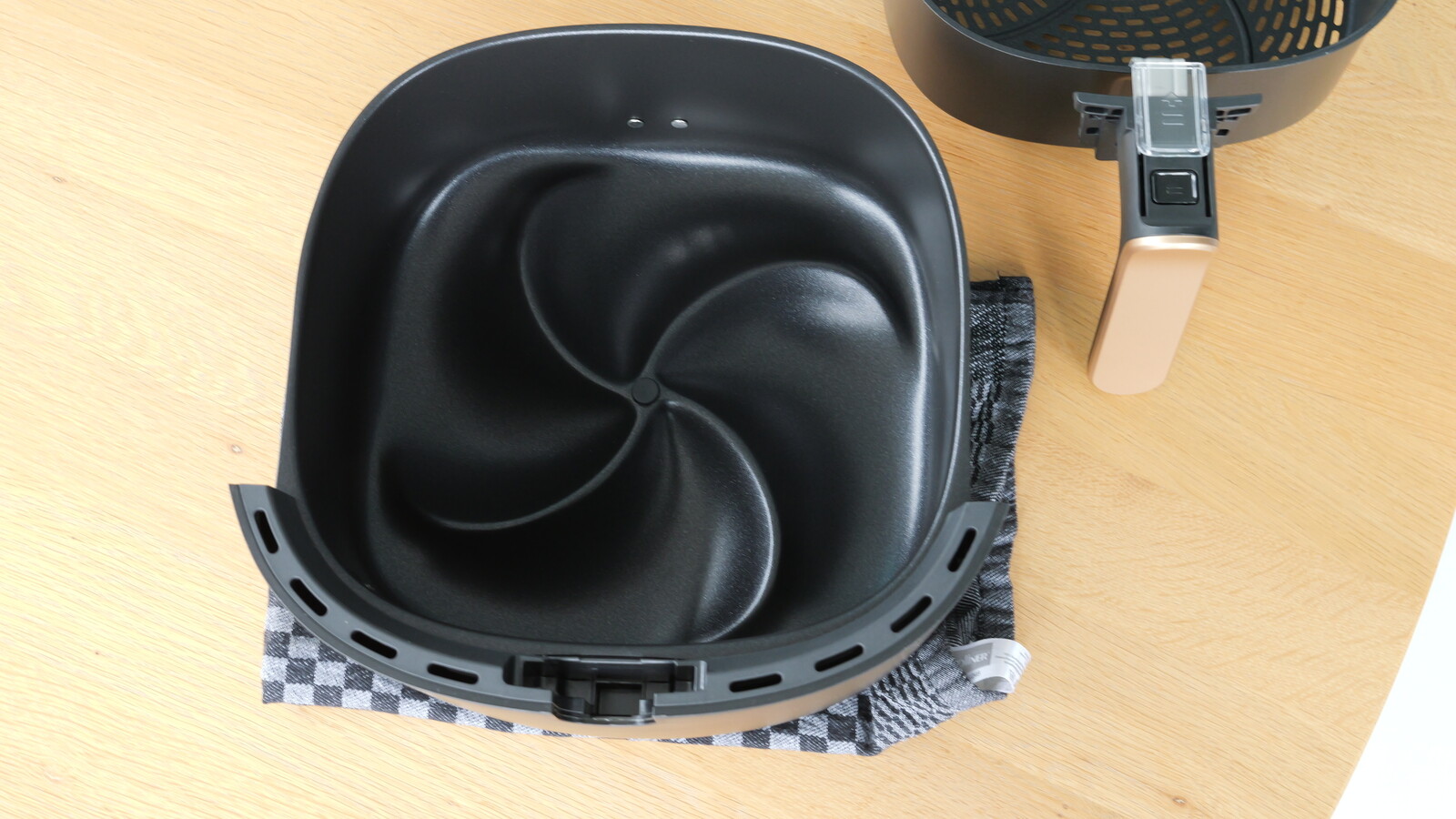 Durch die "Sternwelle" am Garkorbboden soll die Luft noch besser zirkulieren können.