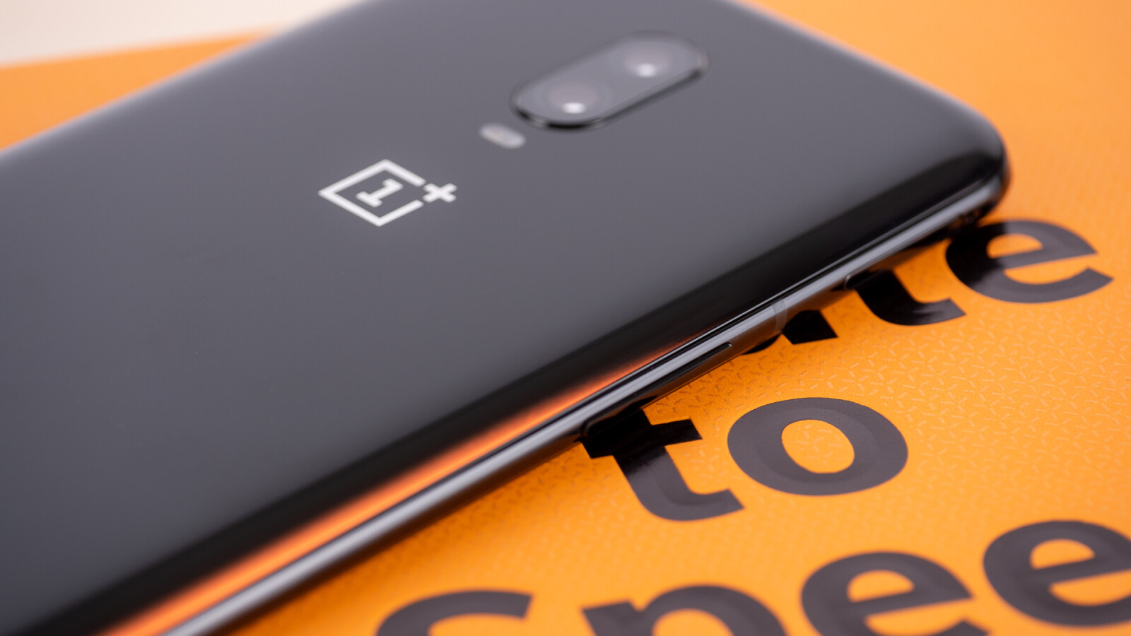 Das OnePlus 6T sowie der Vorgänger OnePlus 6 sind ebenfalls für das Beta-Programm berechtigt.