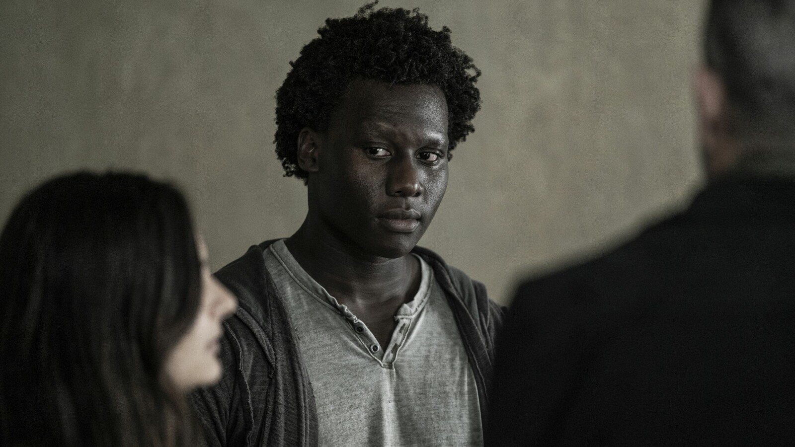 The Walking Dead Staffel 11: Elijah ist bei der Krisensitzung mit Lydia und Negan dabei.