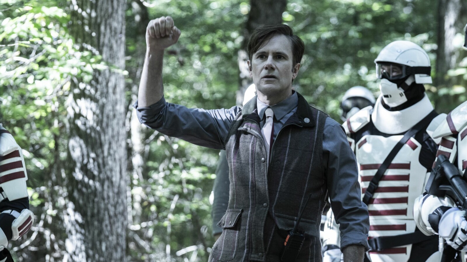 The Walking Dead Staffel 11, Folge 15: Lance genießt die Machtposition.