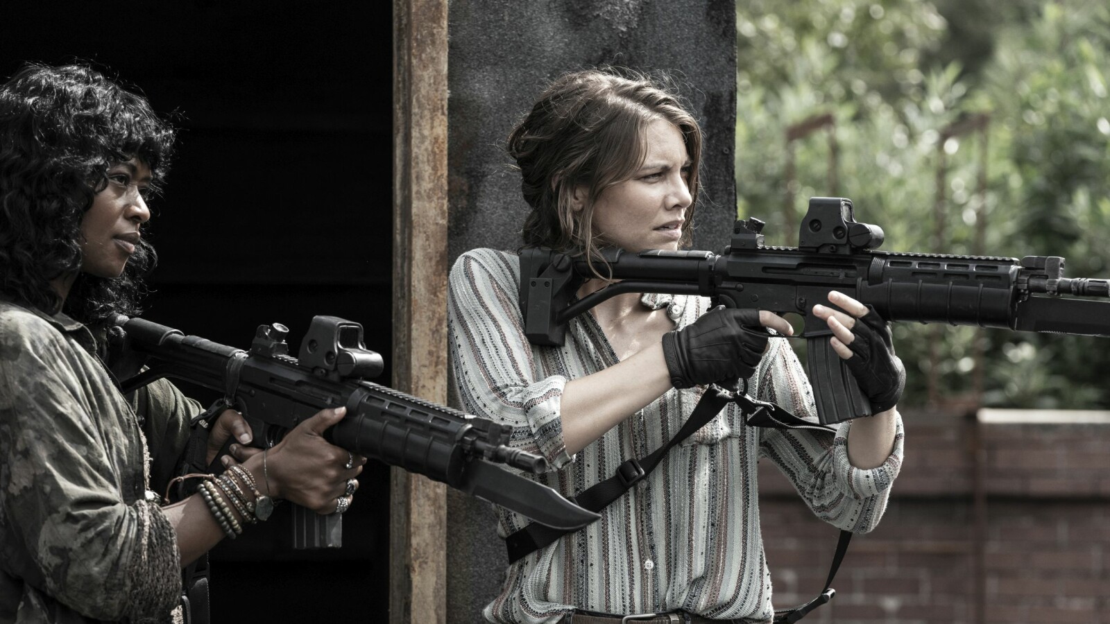 The Walking Dead Staffel 11: Maggie und Annie verteidigen sich.