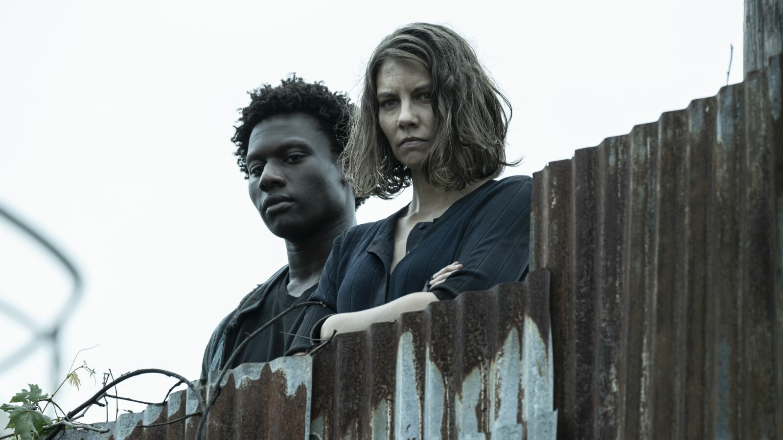 The Walking Dead Staffel 11, Folge 15: Maggie und Elijah bewachen ihr Zuhause.