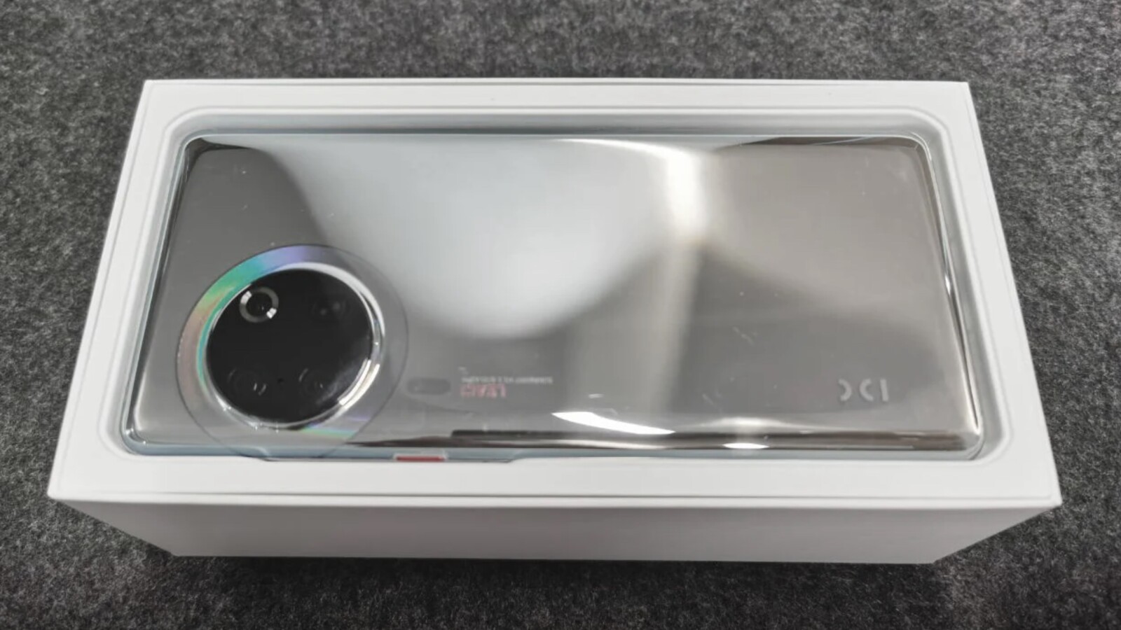 Sieht so vielleicht eines der Huawei P50-Modelle aus? Einige Details lassen erhebliche Zweifel offen.