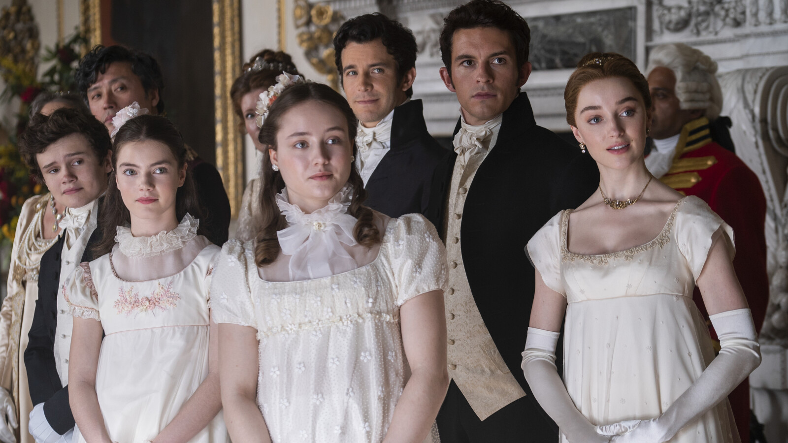 Bridgerton: Die Bridgerton Geschwister bei einem gesellschaftlichen Ereignis.