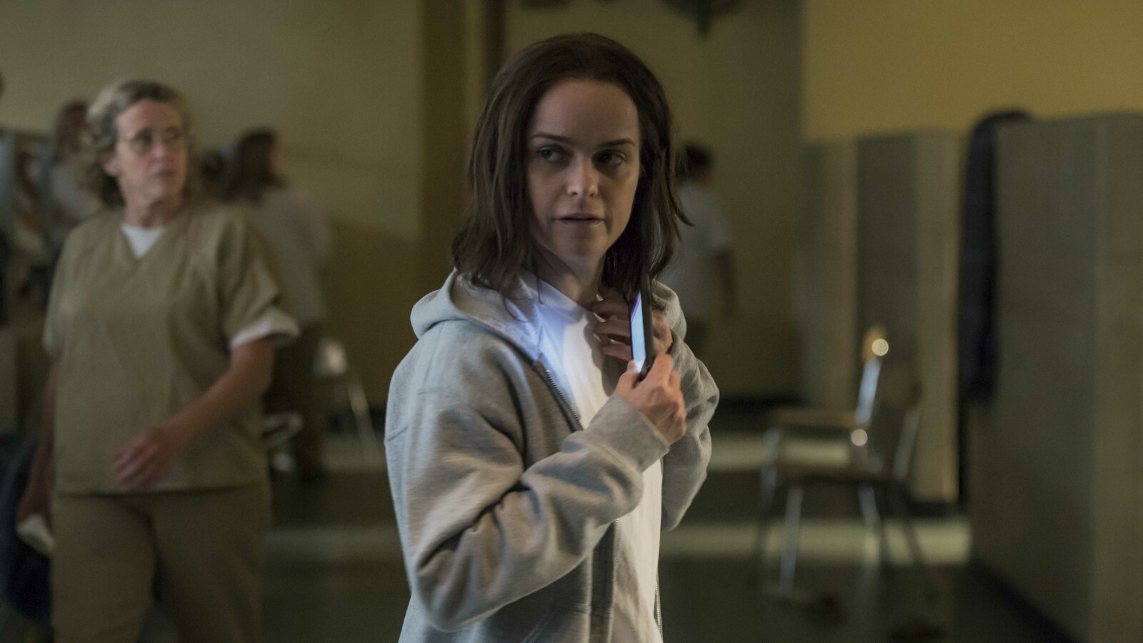 Orange Is The New Black - Staffel 5: Nach dem Tod von Poussey Washington, gehen die Insassinnen auf die Barrikaden.