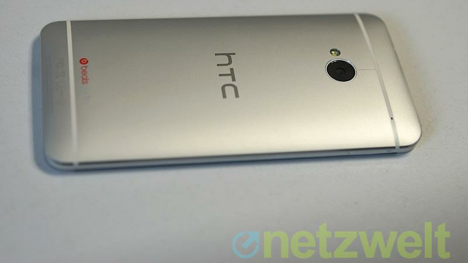 Das Gehäuse besteht vollkommen aus Metall. (Bild: netzwelt)